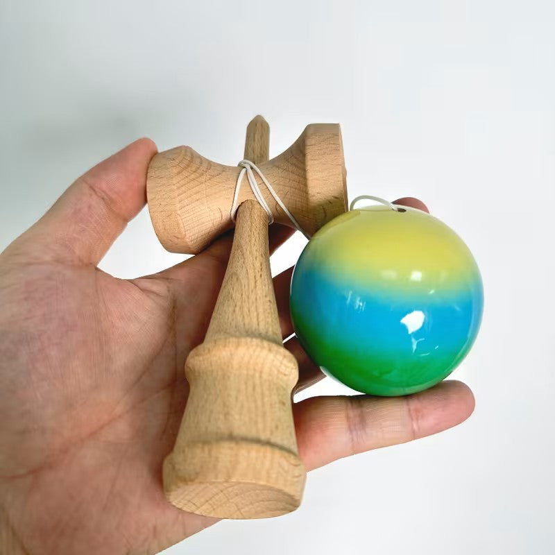 Kendama Profesionala, STELAMOS, Editia Rasarit Tropical, realizat din lemn premium, finisaj lucios in degrade